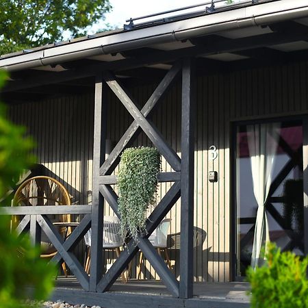 Bahnhofs Hotel Alūksne 外观 照片