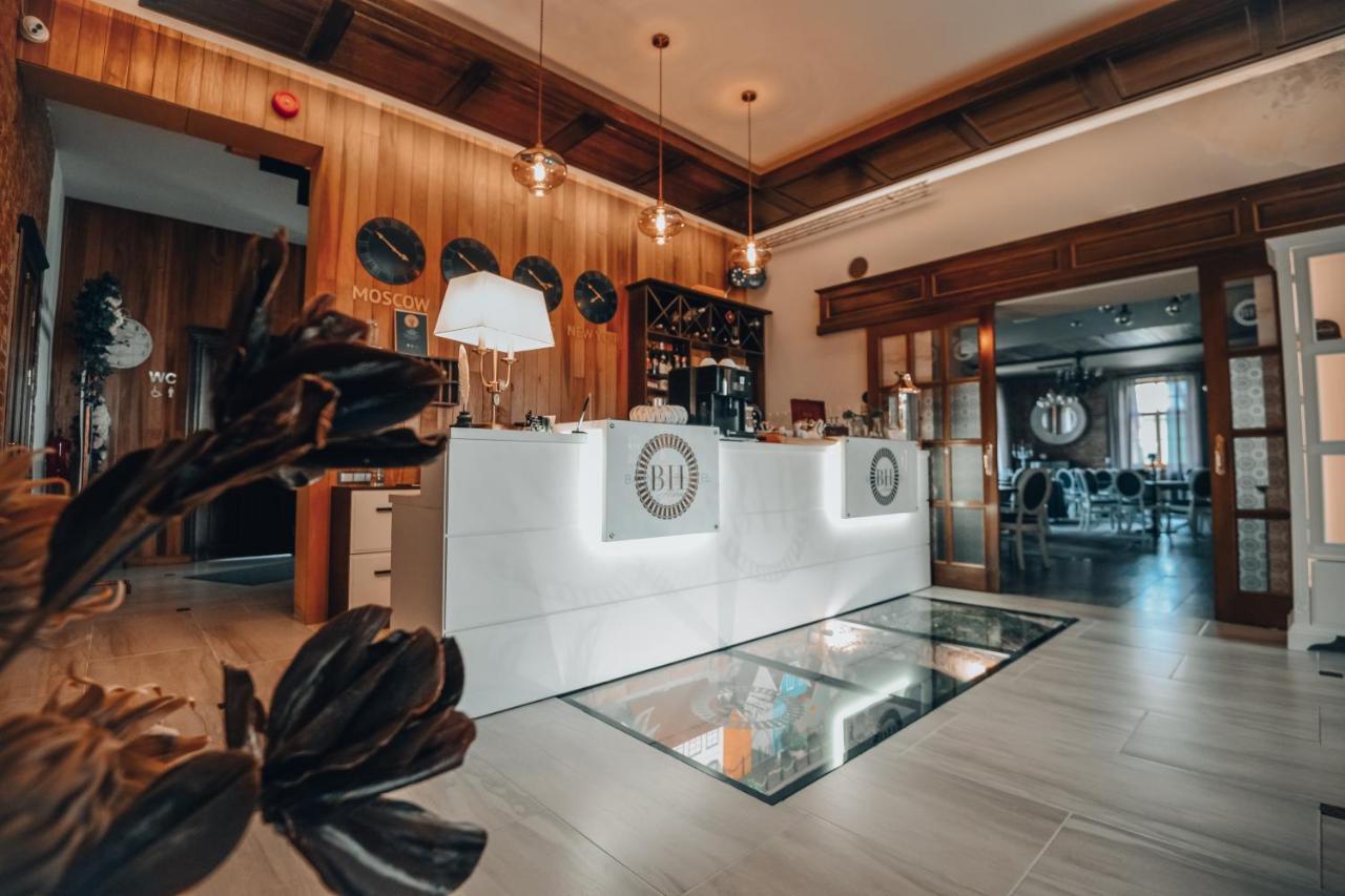 Bahnhofs Hotel Alūksne 外观 照片
