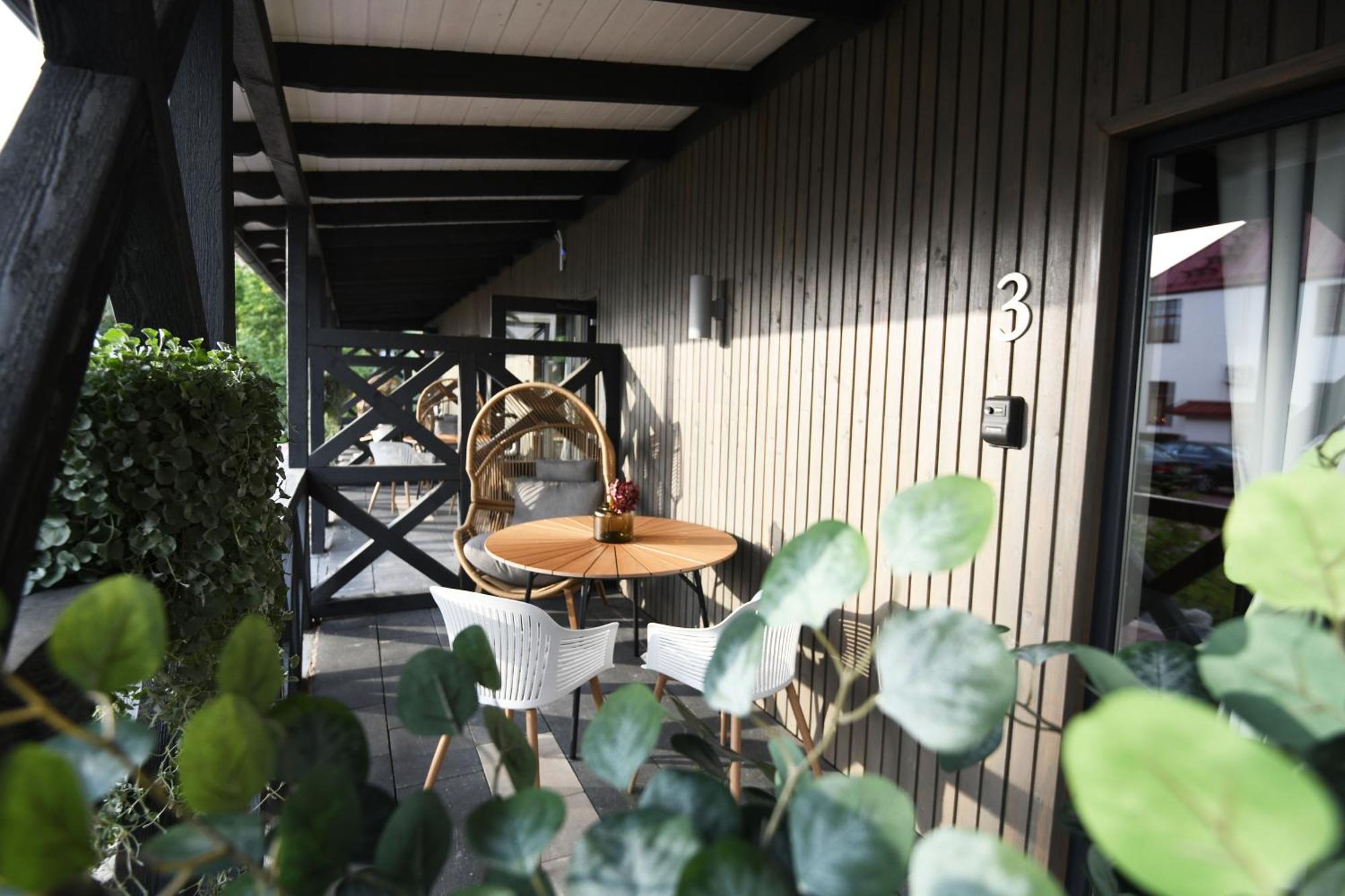 Bahnhofs Hotel Alūksne 外观 照片