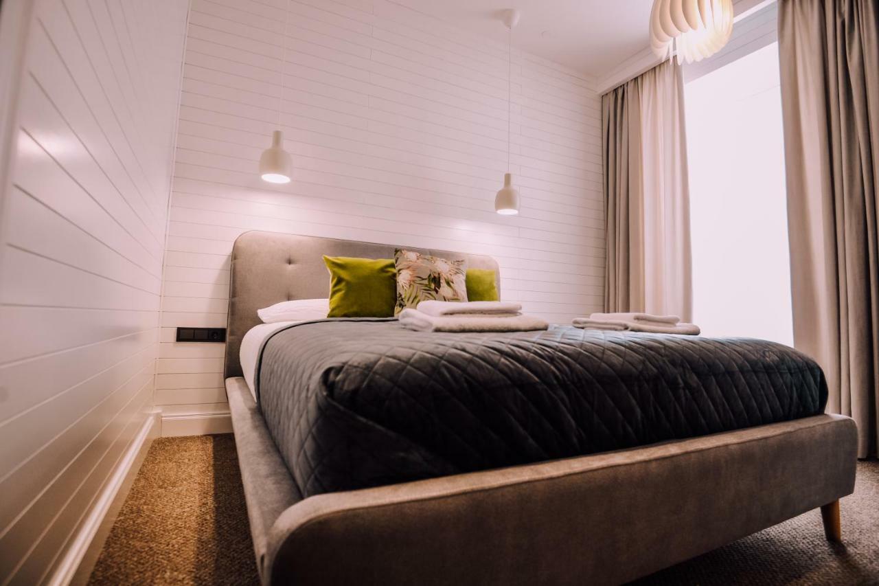 Bahnhofs Hotel Alūksne 外观 照片