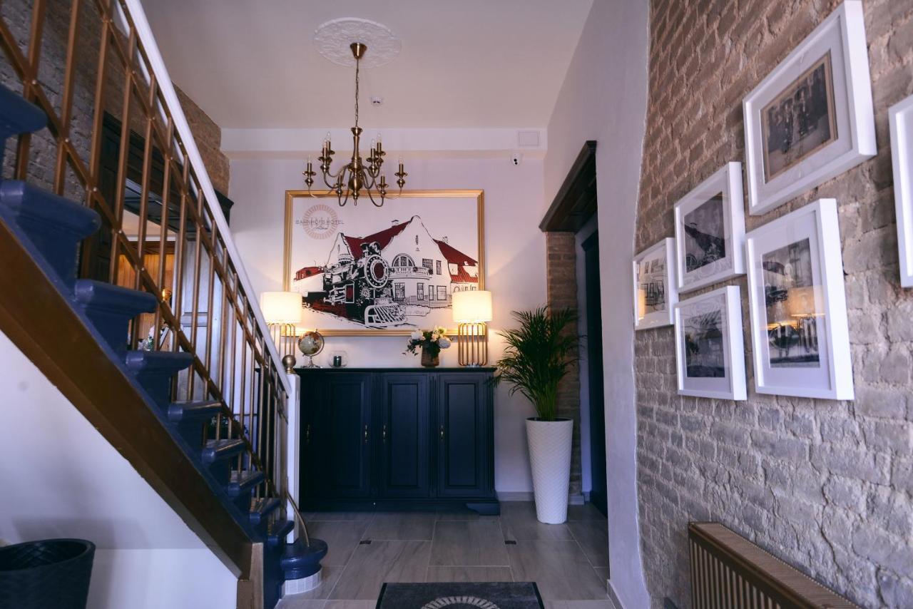 Bahnhofs Hotel Alūksne 外观 照片