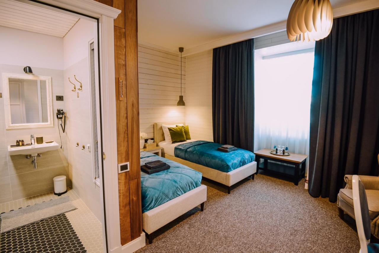 Bahnhofs Hotel Alūksne 外观 照片